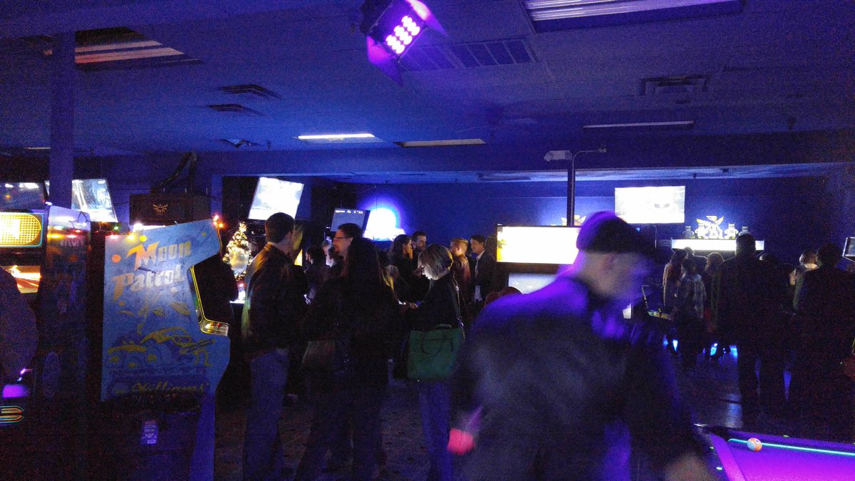 NUCDisFireCo's tweet photo. https://t.co/ot9xNVN7ny streaming #NYE2016 live from @thegridgg #chiptunes #videogamemusic #bararcade https://t.co/Bcj1lWFpOS