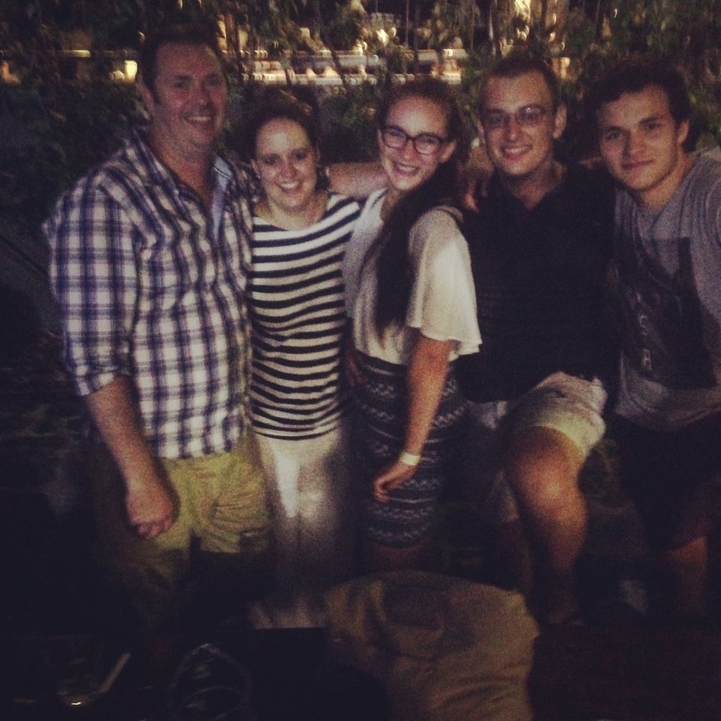 lyne_dreyer's tweet photo. Happy New year 🍾 #2016 #celebrate #goodTimes #blurredLines #drunkPhotographer #haha #photoUp #picOfTheDay #yes #best https://t.co/bveb2cVO9T