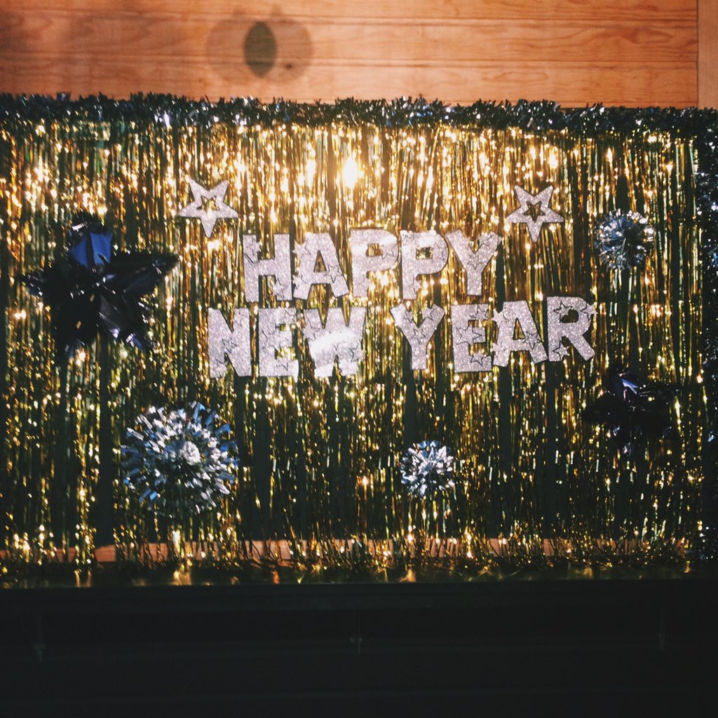 PercysSeattle's tweet image. We've devised this cute DIY photo booth to capture all your NYE revelry. Plus drink specials, and no cover!