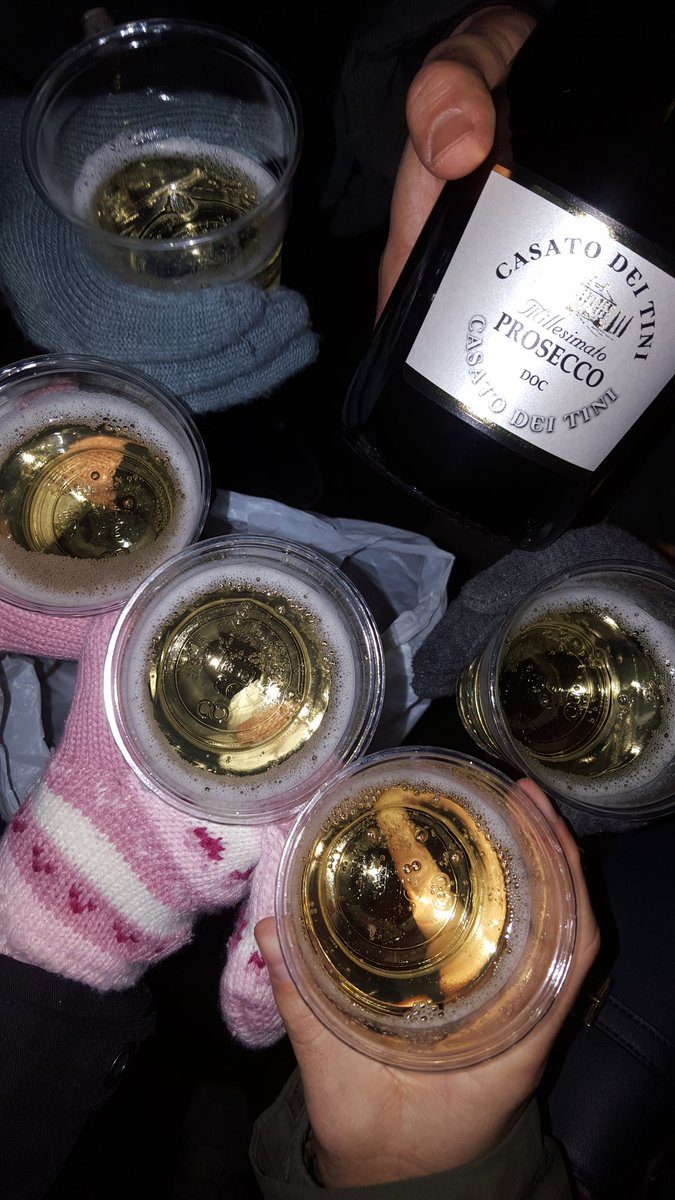 albestecca84's tweet photo. #HappyNewYear #2016 #London #CamdenTown https://t.co/HS911W4vm5