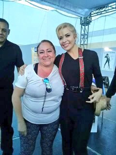 KattyPequis70's tweet photo. @GloriaTrevi. #LoMejorDe2015 #Feliz2016. #Fanlove #Teagradesco Espero no te olvides hoy de un hola si por favor. https://t.co/XxMjknMc8o
