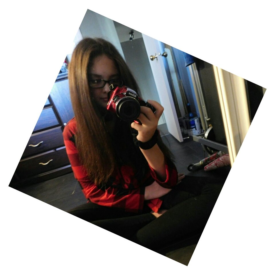 b1ad080c73c04b9's tweet photo. Happy new year all ❤
I think 2k16 will be a good year 😂😉❤❤ https://t.co/J1hZ8o00Aa