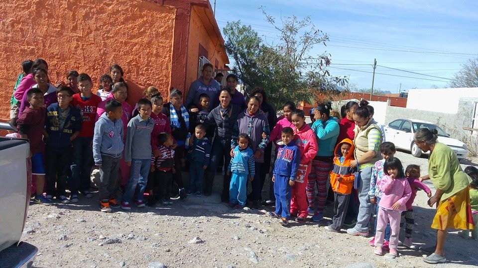judith_marm's tweet photo. Magníficas reuniones con las Coordinadoras de nuestro municipio de Mapimi. Pasando a desearles un Feliz año 2016 https://t.co/cTJRUuIq7m