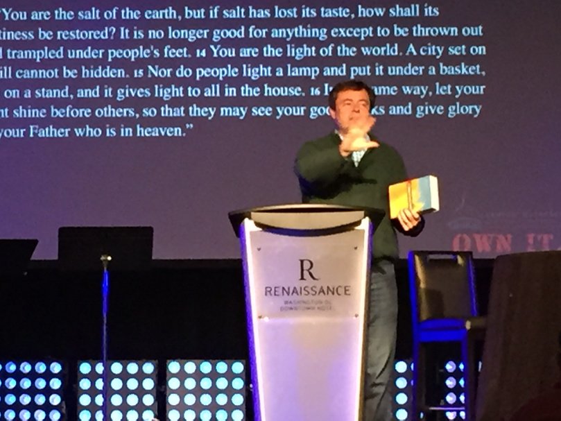Chippa_ThaRippa's tweet photo. He wouldn't be @markdever if there weren't free books.  #OwnIt2015 https://t.co/wYb3QcV8wW