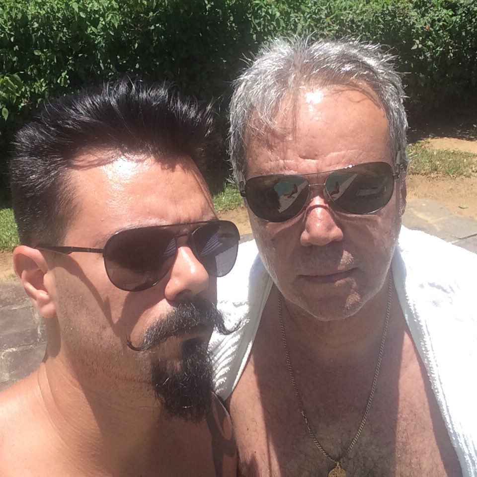 Bem vindos a 2016. Meu pai será nosso guia.