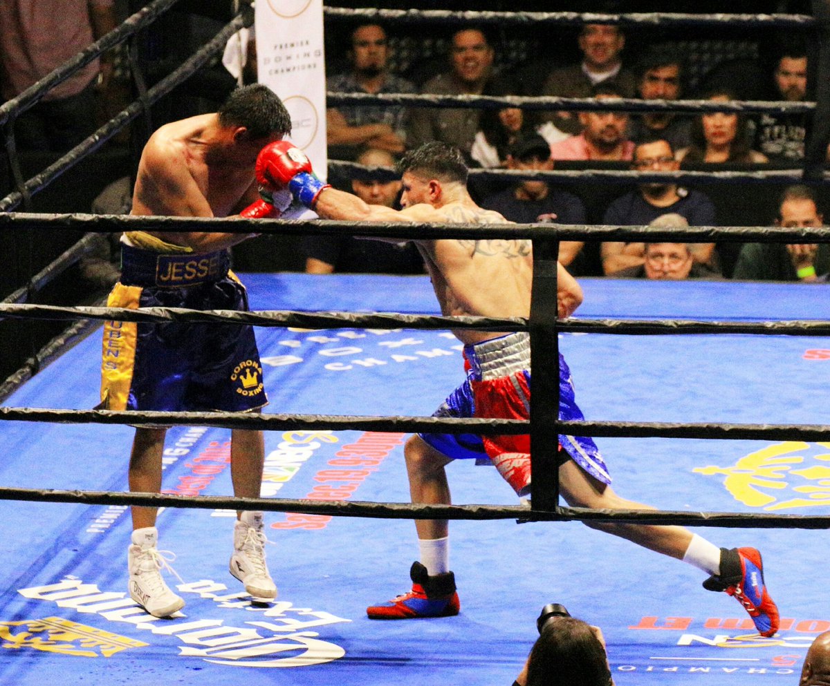 LeijaBattahPR's tweet photo. #LookBack15 at the return & #victory of @VICIOUSortiz @attcenter in Dec. 2015 https://t.co/930trg8Gaa