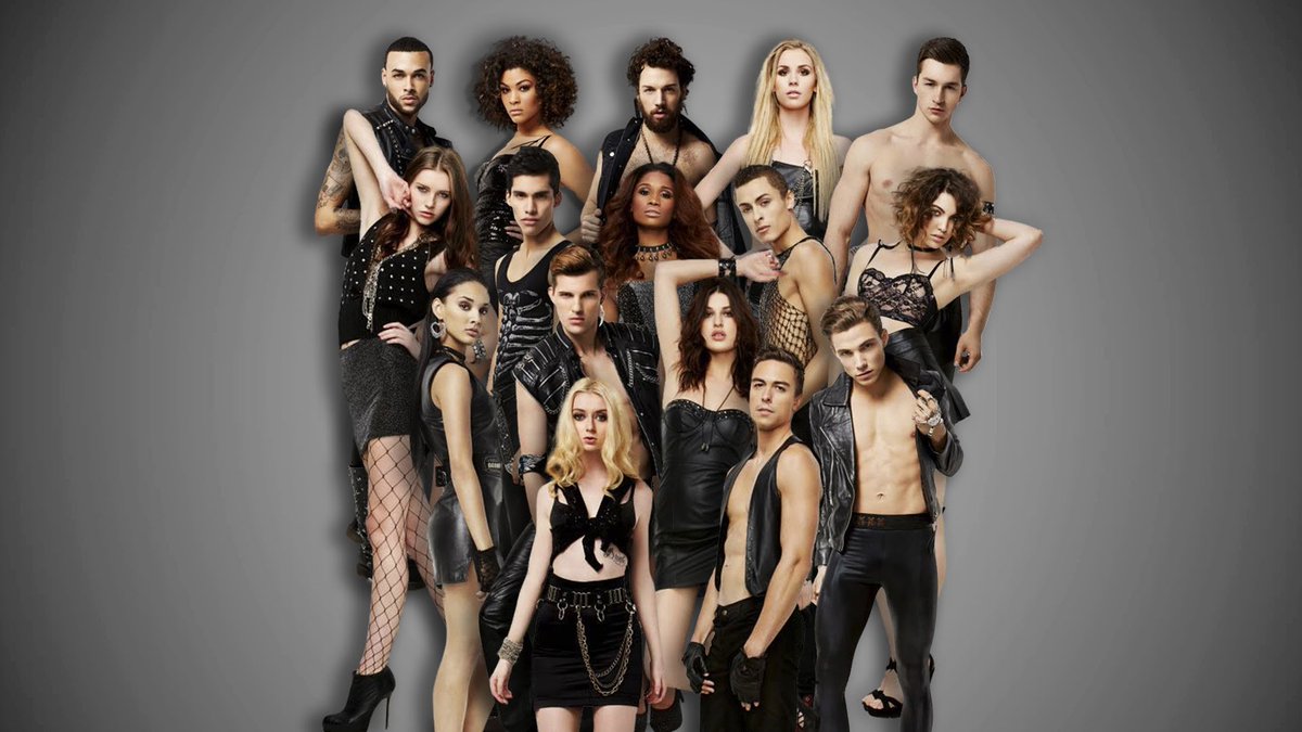 Happy New Year to y'all #ANTM #Cycle20 @jianna @Kanani_Andaluz @mikesc...