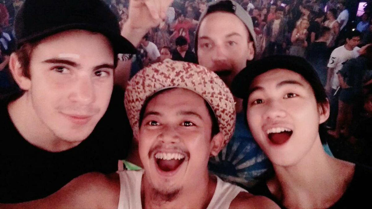 A hopeful beginning always makes a delightful ending. Let's start 2016 with optimism! Happy New Year 2016!