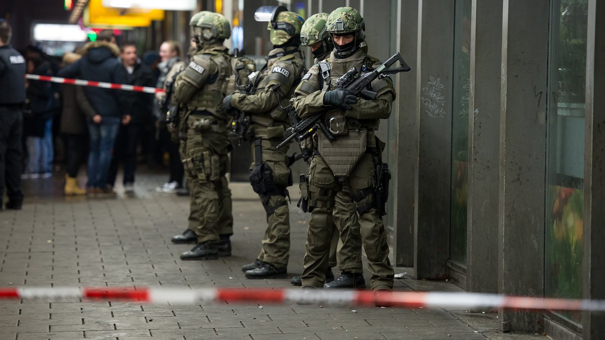 تأهب أمني في ميونيخ بعد تحذير من "هجوم لتنظيم الدولة الإسلامية" CXmjVUbWwAAw_WK