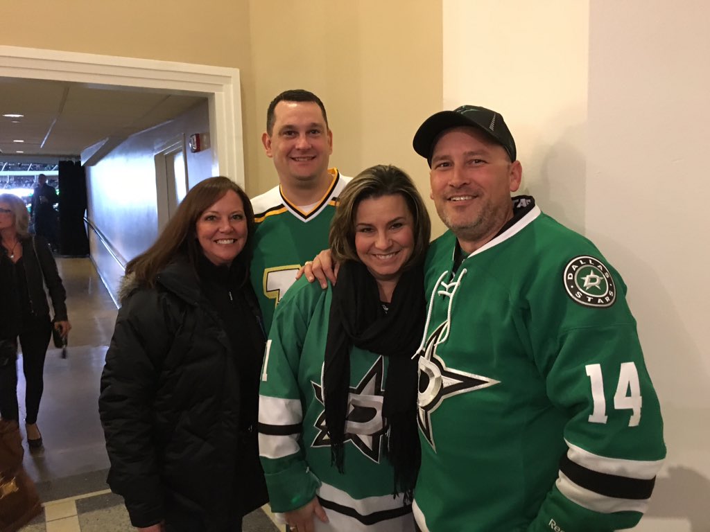 mgrigg760's tweet photo. NYE 2015 with the Foxall's at AAC. Go Stars!!!! https://t.co/zVUqZAFWOe