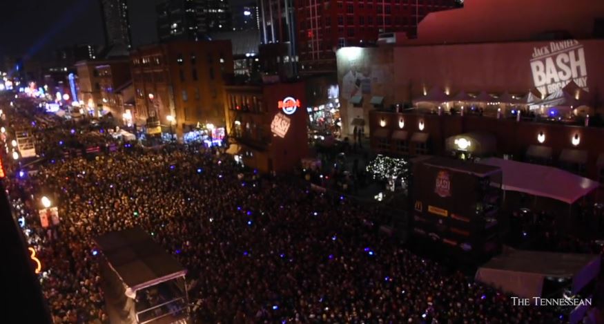 Tennessean's tweet photo. Wondering what #BashOnBroadway looks like from rooftop view? We've got video. https://t.co/Wbh7TvAB5S #NashvilleNYE https://t.co/q0SheKZM4Q