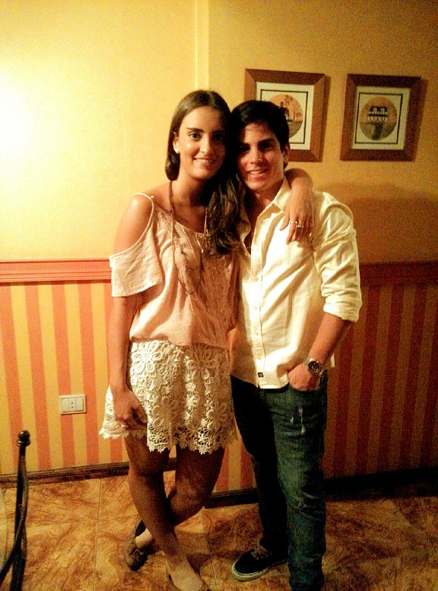 _lozanomartin's tweet photo. Feliz año princesa mia! Te amo @lulugiacosa https://t.co/6uFV379c1b