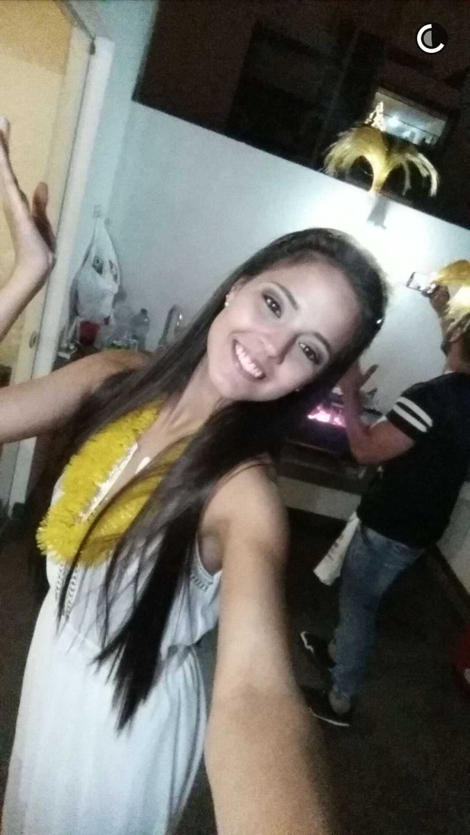 GirlsDesign1's tweet photo. Feliz año a todas las Lucilovers en especial a nuestra bella Lucianita https://t.co/9IOATxqfYS