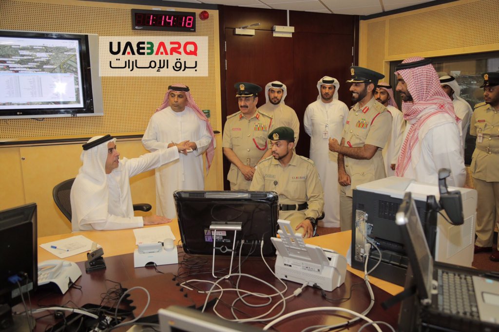 UAE_BARQ's tweet photo. سيف بن زايد يشرف على عمليات إطفاء حريق فندق "العنوان" يوم أمس . #برق_الإمارات #دبي_ستبهر_العالم_2016 https://t.co/eUz844IG1Z