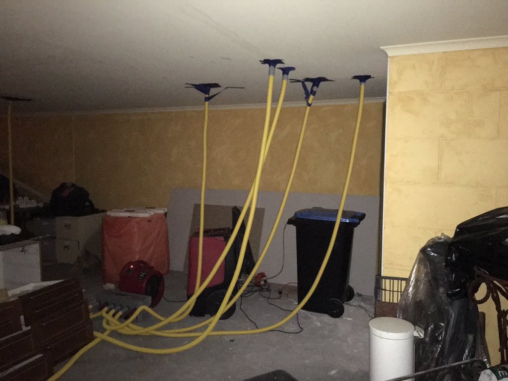 Drying ceiling frsda specialist in structure drying #drying#structure#waterdamage@frsda