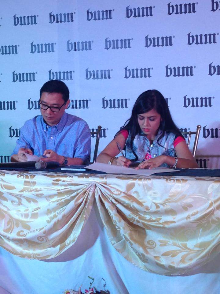 AlexaNatics26's tweet photo. When she was launch as one of the bum ambassador 
| AlexaAndBlvrs Throwbacks https://t.co/PYCBXC4e6T