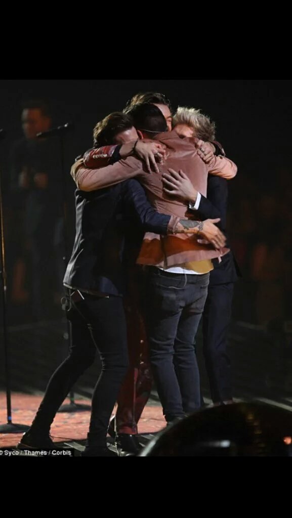 C_MarcellaV's tweet image. That was the first time I saw them and yet I am still with them and keep them
Promise💓🙋💪👑🎓