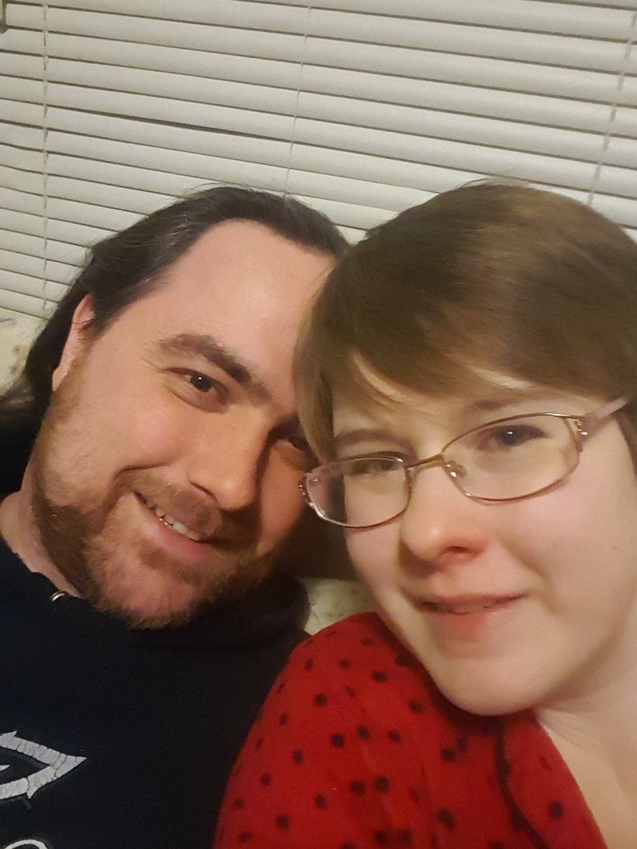 PurityRayne's tweet photo. #nyeseattle with my husband! https://t.co/XG0ZLmWEe4