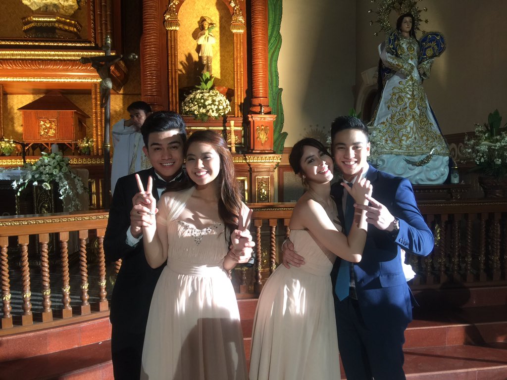 marissakalaw's tweet photo. BTS #AILYSTheWedding 💙💜 https://t.co/BrHV1wQ6g8