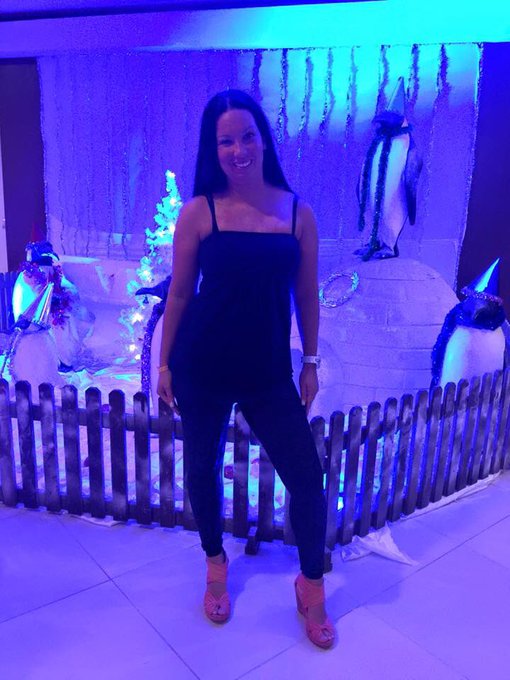 Frohes neues Jahr, nun geht's los... Auf geht's durch 2016 💋 https://t.co/or3A8ZPshU<a href="/tag/hochdieh%C3%A4ndewochenende"class="tags"><span>#hochdieh&auml;ndewochenende</span></a>