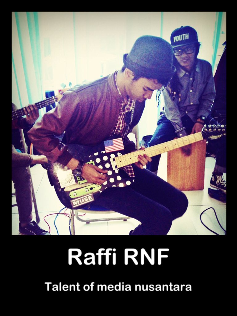 Raffi and friend IND tweet media