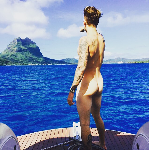 FitFamousMales's tweet photo. We've seen a lot of @justinbieber this year (not complaining) and he's been voted 10th Fittest Male of 2015! #FFM50 https://t.co/QersPTkEEN