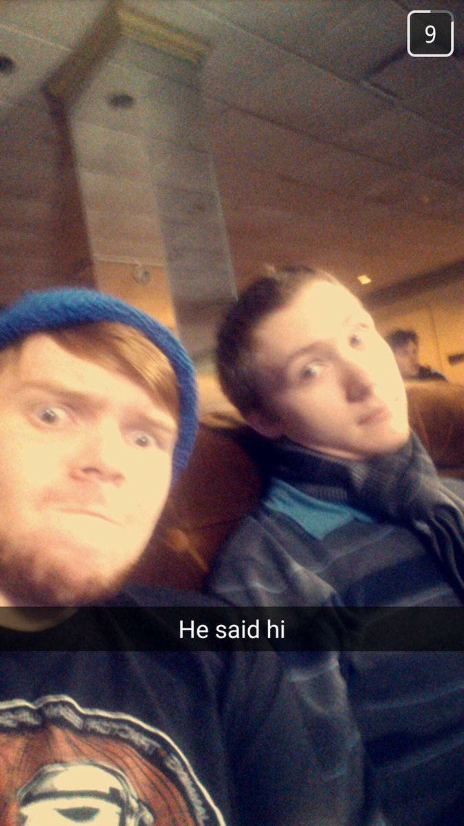 lorincazares's tweet image. When @Jyggy11 was sitting next to @ChocoPoptart and I was fangrilling. #Zeldathon #twitch #helphopelive