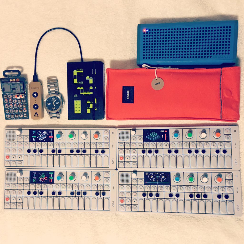 STEEEZO_946's tweet image. I got the 4th OP-1 🐄🐄🐄🐄
Happy New Year 01/01/2016
#STEEEZO #teenageengineering #op1 #PO16
#bowoonyc #apogee #groove
