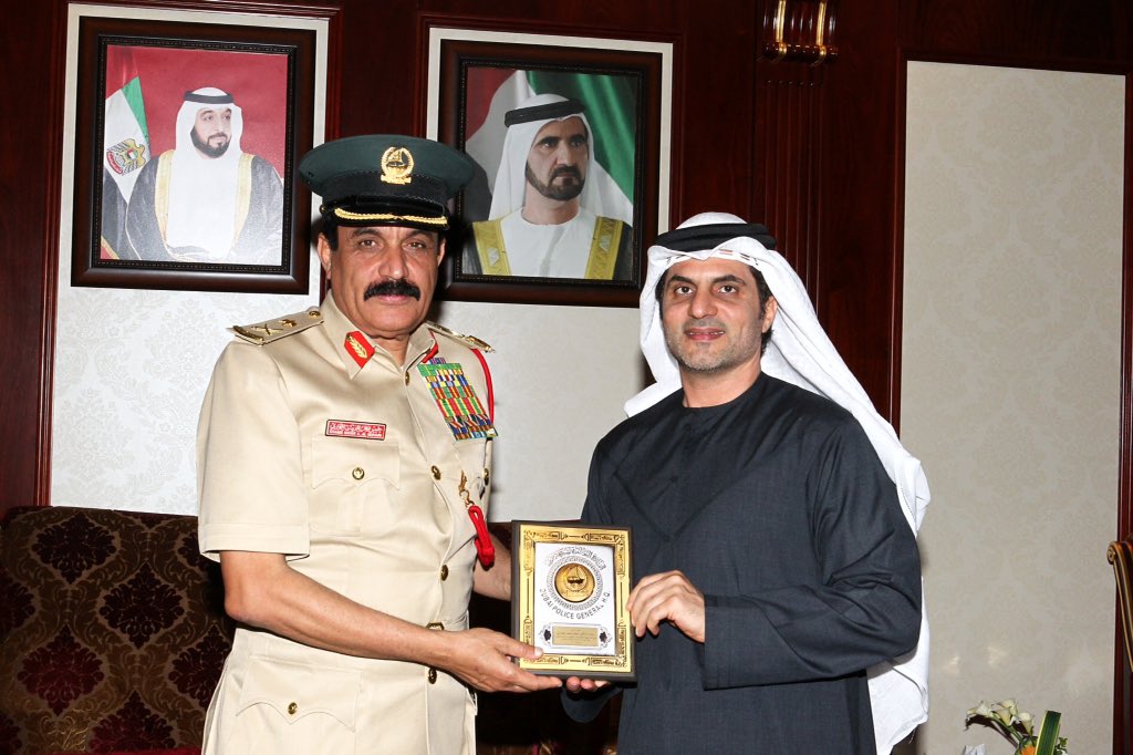 DubaiPoliceHQ's tweet photo. #اخبار:

استقبل القائد العام لـ #شرطة_دبي، وفدا من @NCEMAUAE برئاسة سعادة الدكتور جمال محمد الحوسني، المدير العام. https://t.co/61L9tlRRaB