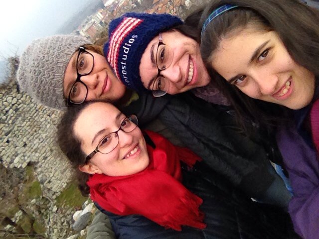 9stefania2's tweet photo. Happy New year ;) @SimonaFesta610 @C483Federica https://t.co/Yglmhg2wzD