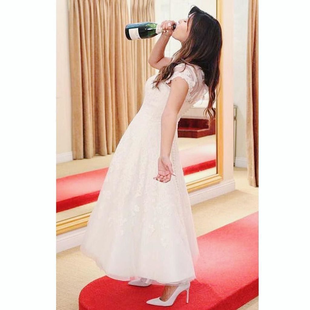 HannahSimone's tweet image. 2016. #meh #sameas2015 #basically #commitment ift.tt/1P50OtZ