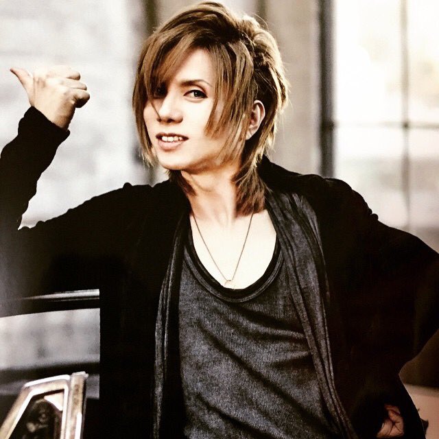MurderLicence's tweet photo. (自分的に)神40代歌手四天王 https://t.co/0zoahpXczj