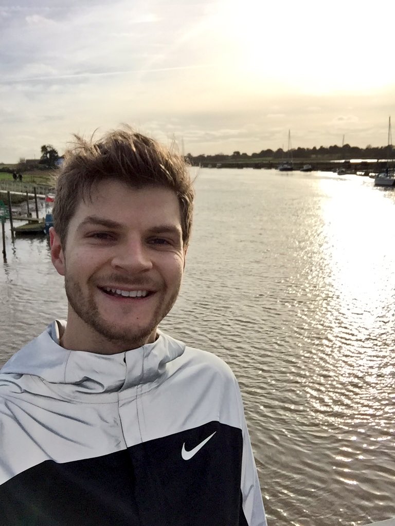 JimChapman's tweet photo. Making 2016 my bitch with a beach run 💪🏃😎 https://t.co/roab36Rr2G