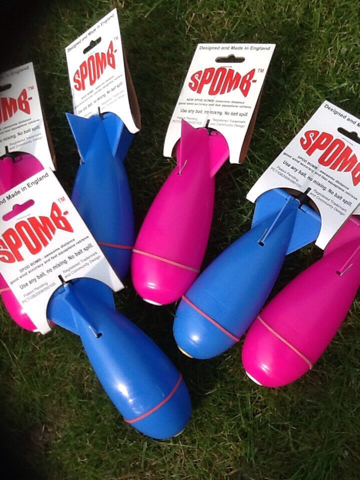 RT to win Spomb goodies &amp; RARE coloured Spomb. Winner drawn Mon 18/01/16 8pm. Good luck!  facebook.com/permalink.php?…