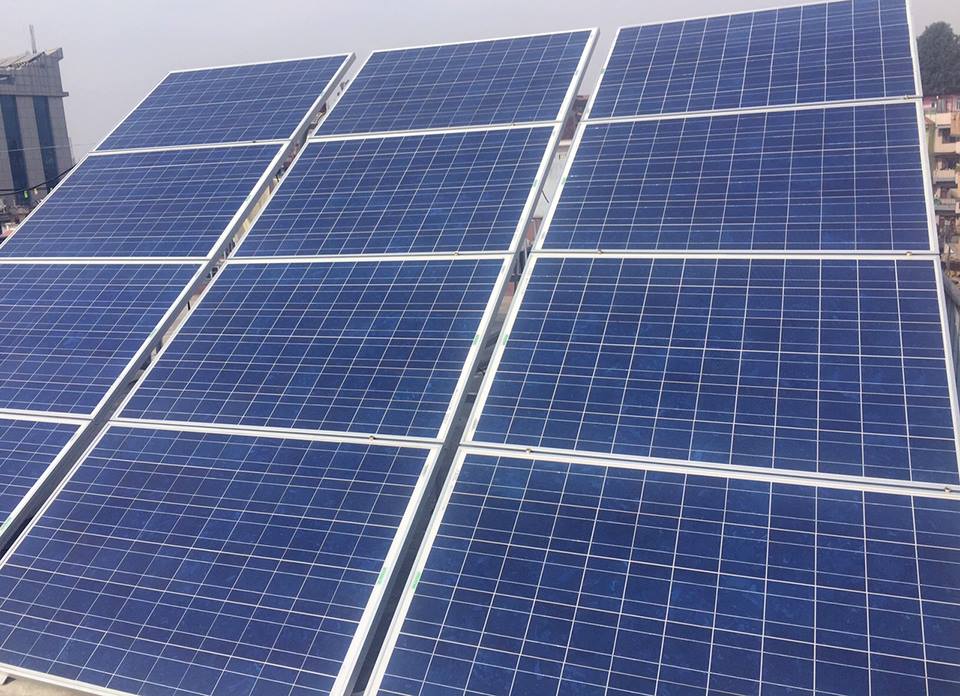 अनलाइनखबर डटकमको कार्यालय अब सौर्य उर्जाबाट, दुई चार बर्ष लोडसेडिङ कम होला भन्ने बिश्वास लागेन