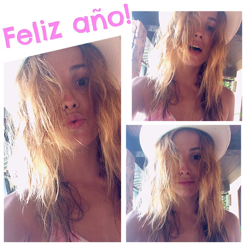 kndmolfese's tweet photo. Hola 2016 !!!! Como te va ???? 😁💗👏🏼❤️ año nuevo, vida nueva ! 💜 https://t.co/ellsDv0ADc