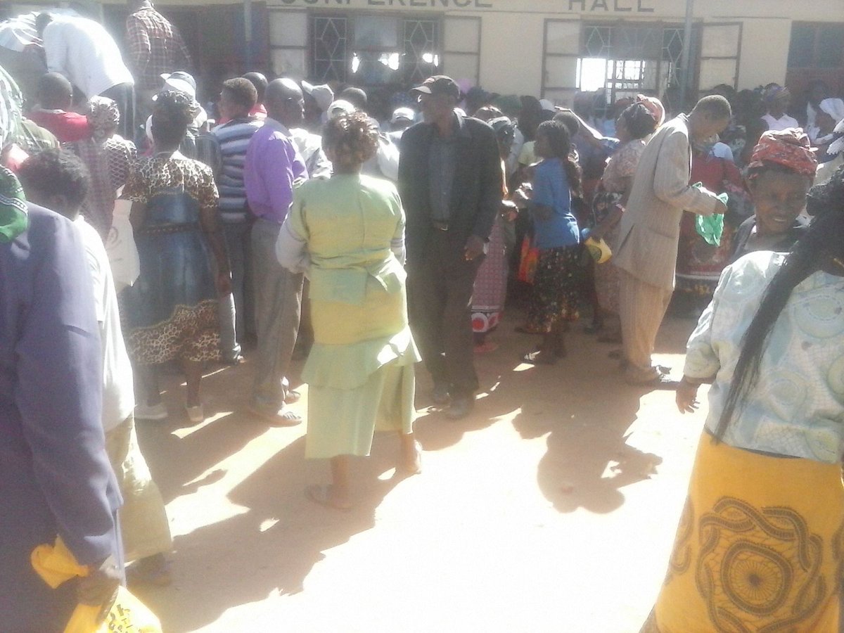 mboniface399's tweet photo. Foodstuff donations by Paul Matheka Foundation in Sofia, Yatta. Over 500 benefitted. https://t.co/r4gFY4rhv7