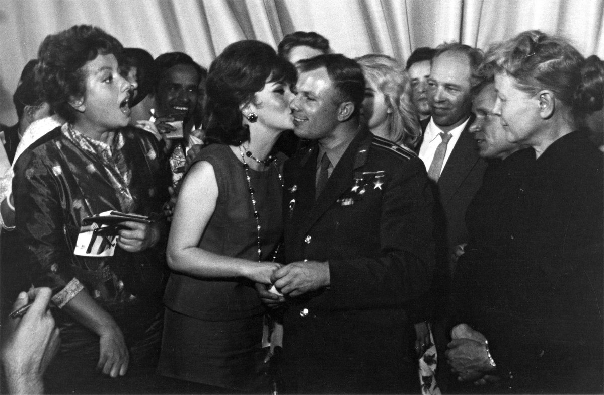 What Did Gina Lollobrigida and Yuri Gagarin Look Like  in 1961 