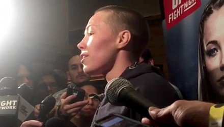 MMAWeeklycom's tweet photo. Watch the #UFC195 Q&amp;A Featuring #RoseNamajunas and #MichaelChiesa Live on Friday at 5 PM ET https://t.co/TEdM6KCs6B https://t.co/zoXCwScx1B