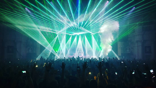 One_and_tOther's tweet photo. Amazing shot from last night's New Year celebrations at @O2AcademyBrix @RAMrecordsltd @ANDYC_Ram what a show! #NYE https://t.co/4yUOai0PYN