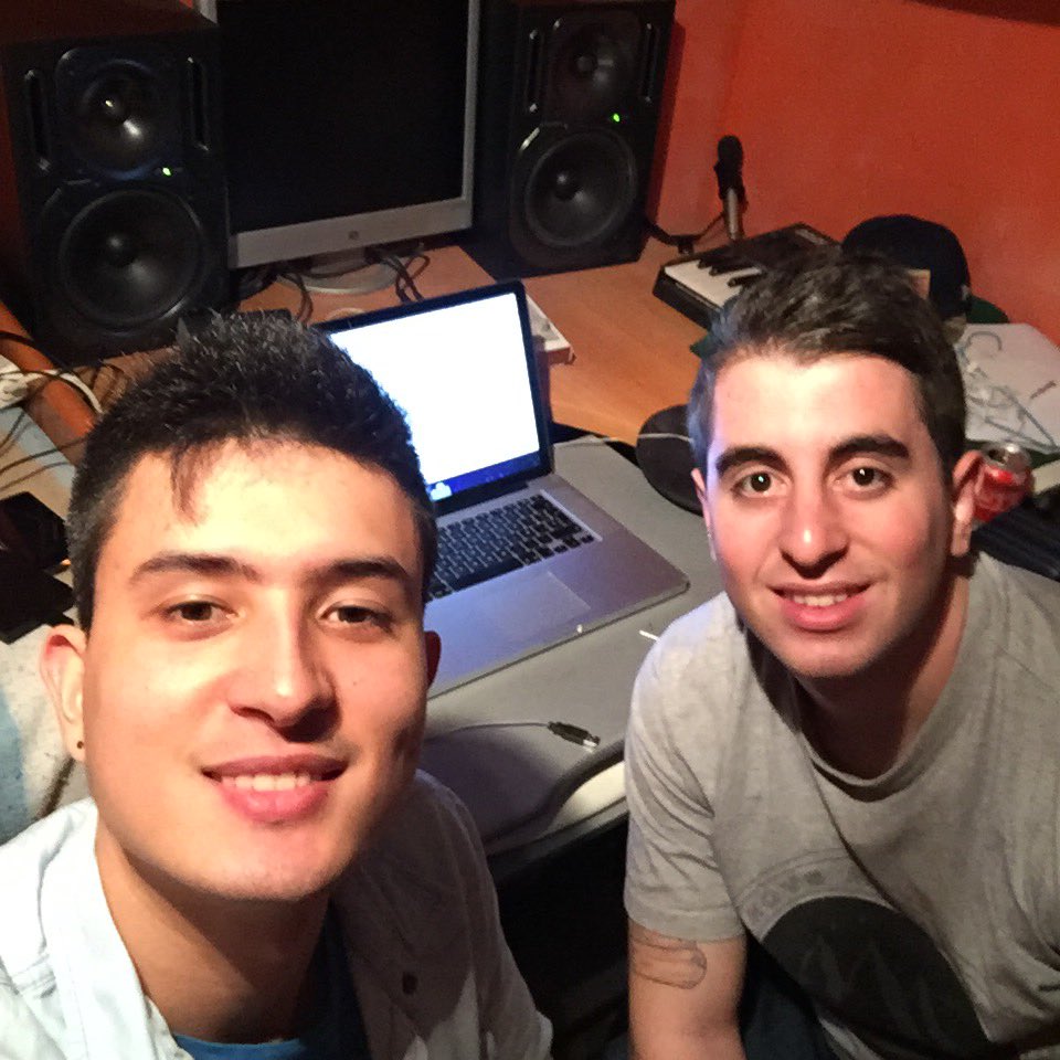 systemofloudnes's tweet photo. Listos para Hard Day One!!!! A las 12 nos tendréis dando caña ¿Preparados? 💪🏻🔊🙌🏻  #systemofloudness #hardstyle https://t.co/Jbi5C0o6rx