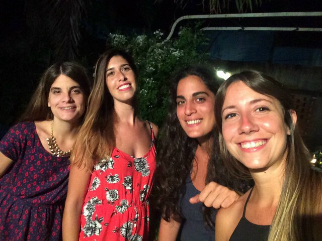 Anmattei's tweet photo. Así arranca el 2016 #cdelu #TIN's @mai_tena @catu_saravia https://t.co/rJAvoETeYv