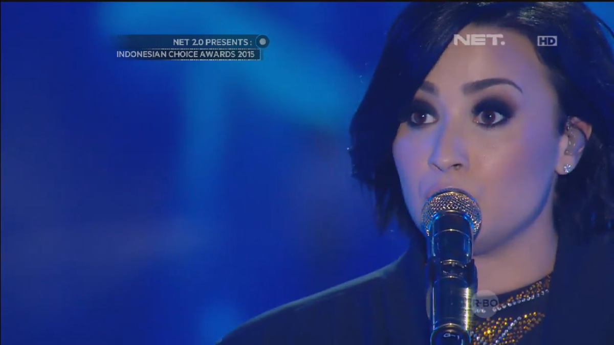 dwiayu11_'s tweet image. pengen nangis liat @ddlovato di @netmediatama #MeriahnyaNET2