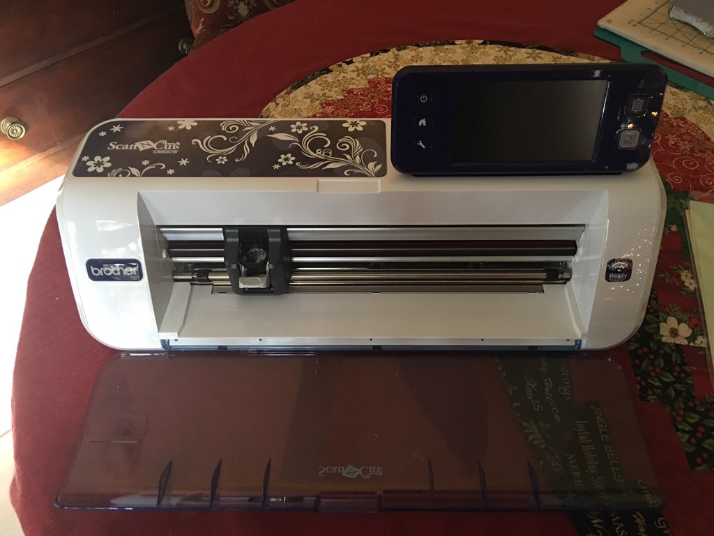 MypaperpheartQH's tweet photo. #brotherscanandcut Best gift ever! Sketchn #paperpiece pattern + cut a quilt block from my iPad! https://t.co/qyO5mMJyBk