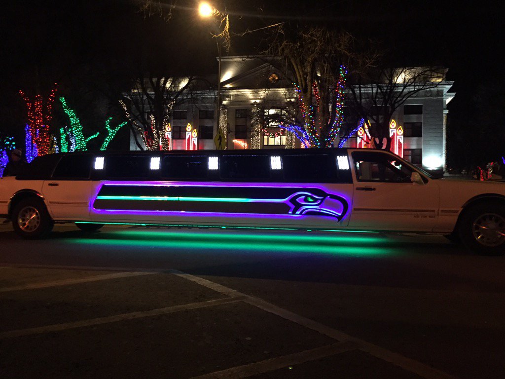 soupy42's tweet photo. #seahawkslimoinprescott https://t.co/P5w0gnmCGl