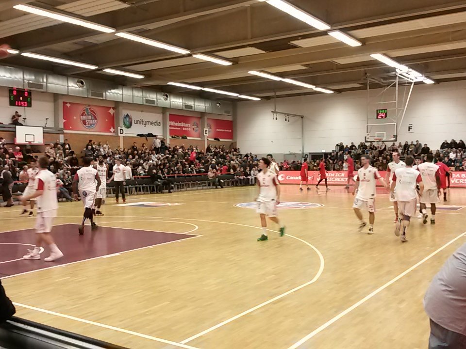 Gleich, 17:00 Uhr, die #mutterallerderbys :
<a href="/RheinStarsKoeln/">RheinStars Köln</a> vs @GiantsLev 
2. Basketballbundesliga auf @SportDE_TV