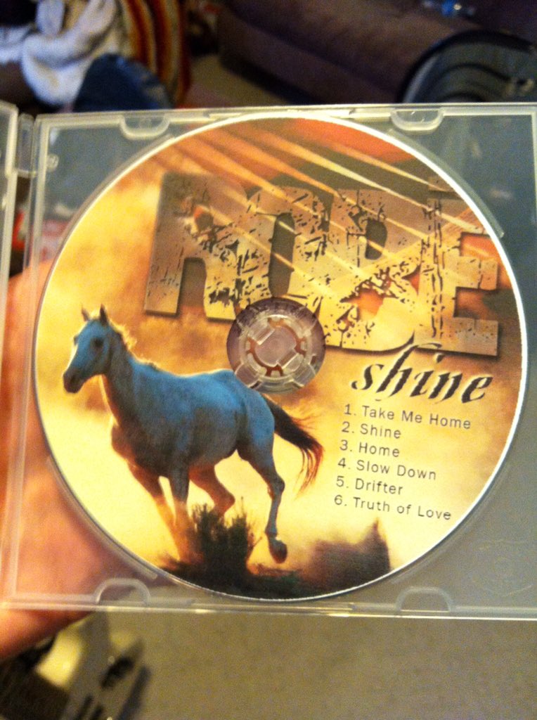 #HappyNewYear &amp; all the best in 2016! Our final show: Jan 23rd with <a href="/SteamboatBandit/">Steamboat Bandits</a> &amp; <a href="/damiengunnmusic/">Damien Gunn</a> at <a href="/VooDooKC/">KC R.</a>