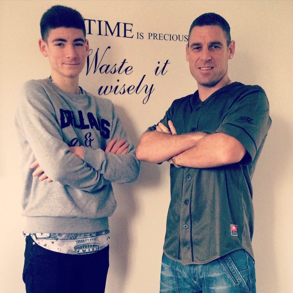 superrambo500's tweet image. #fatherandson end of December #2015 Callum Kane Jones left age 15 #timeispreciouswasteitwisely
