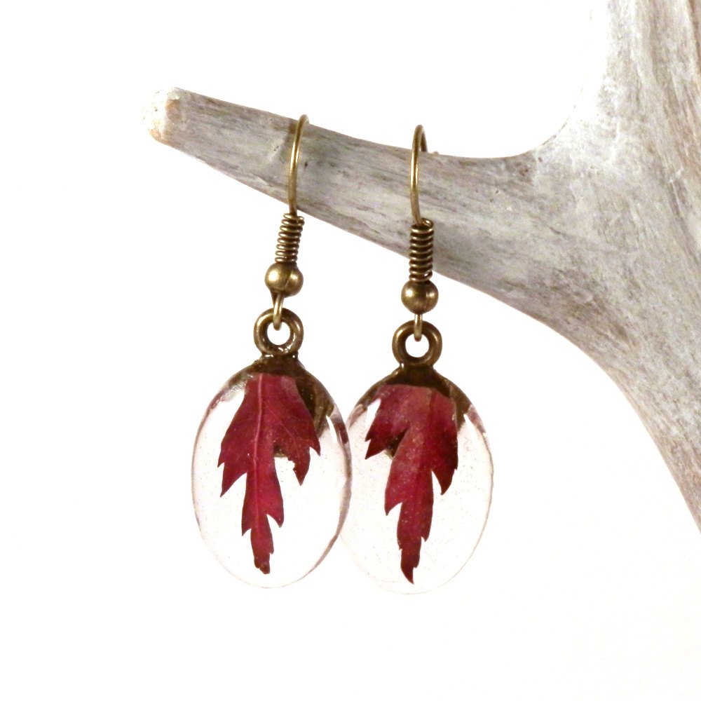 jolieglace's tweet photo. Real maple leaf earrings - preserved leaf jewelry - autumn leaf ea… https://t.co/Wa31J6GxeL #handmade #PreservedLeaf https://t.co/hhhYs8vFSm