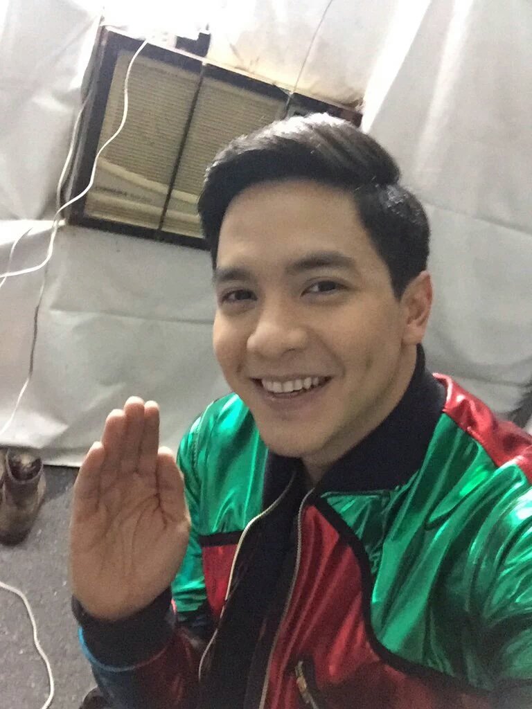 Hi <a href="/aldenrichards02/">Alden Richards</a> Happy birthday to you, isa lang masasabi ko sana hindi ka magbago 😊🎂🎂
#ALDUBBirthdaySurprise